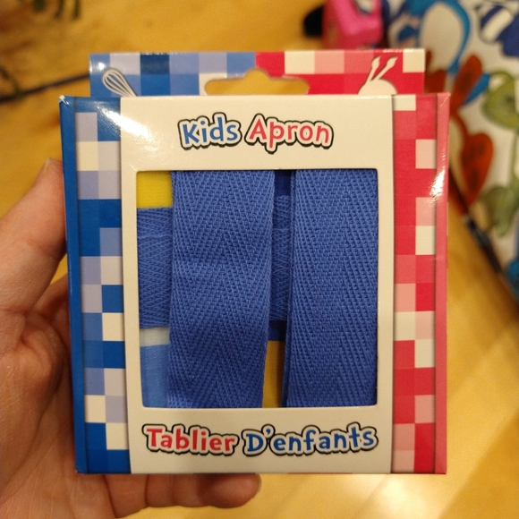 Tristan Personalized kids apron new with box - Picture 6 of 6